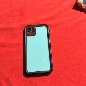 iPhone 11 Pro Max life proof case